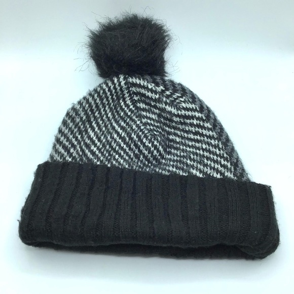Winter black & Grey Whool Cuffed Winter Hat. - Picture 6 of 10